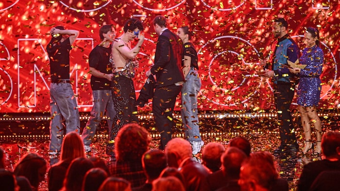 Konfetti-Regen! Cosmó singt für Österreich beim Eurovision Song Contest 2026!