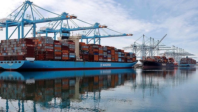 Mit dem Höchstgerichtsurteil fehlt der Regierung von US-Präsident Donald Trump die rechtliche ...