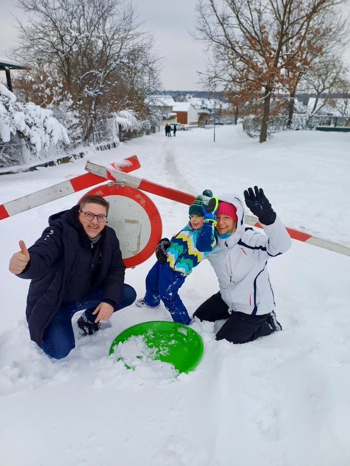Bürgermeister Jürgen Karall sperrte Straße.