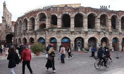 In der Arena di Verona wird heute das olympische Feuer gelöscht.