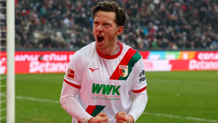 Michael Gregoritsch fühlt sich in Augsburg wohl.