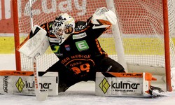 In der Champions Hockey League wird sich 99ers-Goalie Max Lagace wieder ordentlich strecken ...