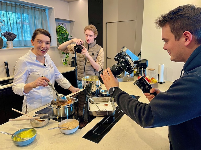 Philipp Reisinger und Fabian Ederer machen Kochkünstlerin Eveline Wild fit fürs Internet und ...