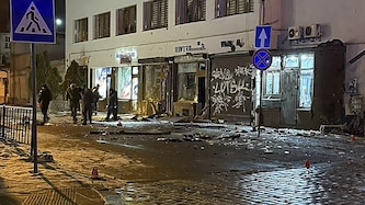 Als die Einsatzkräfte vor Ort waren, kam es zu weiteren Explosionen.