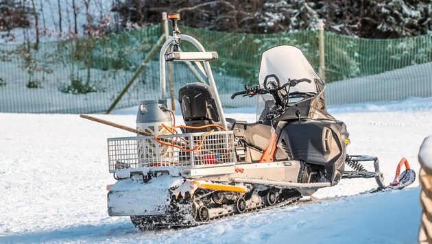 Mit einem Skidoo wurde der Bub ins Tal gebracht (Symbolbild)