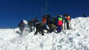 Am Hintertuxer Gletscher läuft derzeit ein Sucheinsatz (Symbolbild)