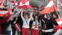 Ariane Rädler (l.) und Kathi Huber holten in der Teamkombi Gold.