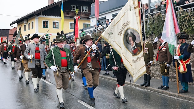 Beim traditionellen Schützenaufmarsch in der Tennengauer Gemeinde waren knapp 450 Mitglieder aus ...