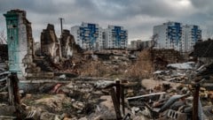 Die zerstörten Gebäude in der Hafenstadt Mariupol in der Region Donezk im Südosten der Ukraine. 