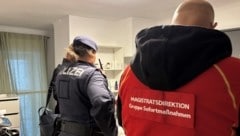 Gruppe Sofortmaßnahmen und Polizei hoben schon mehrere Kliniken aus.