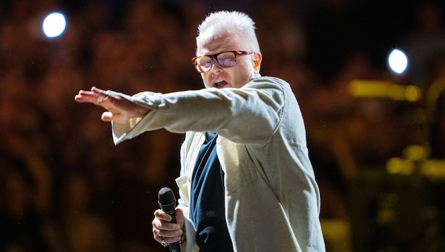 Grönemeyer thrilled the audience in the city hall—but also alienated many fans with his insults.