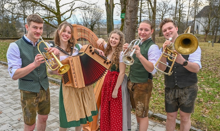 Wiener Stadtg‘schrammel; nach Kärnten gebracht von ihrem Kärntner Lehrer.