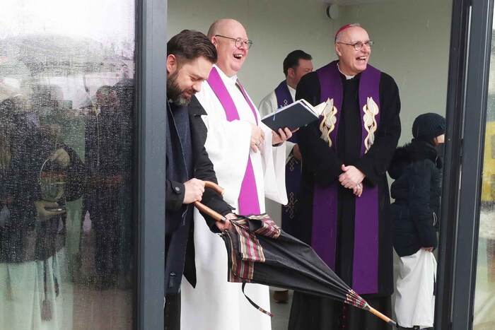 Pfarrer Karl Opelka und Bischof Ägidius Zsifkovics beim Festakt.