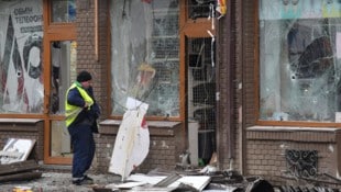 Bei einer Explosion in der Westukraine ist eine Polizistin ums Leben gekommen. Die mutmaßliche ...