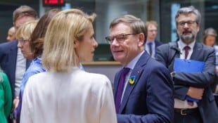 Die EU-Außenministerinnen und EU-Außenminister beraten am Montag über die Ukraine-Hilfe.