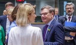 Die EU-Außenministerinnen und EU-Außenminister beraten am Montag über die Ukraine-Hilfe.