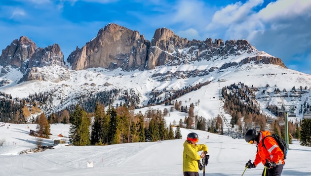 Im Trentino ist ein Schneeschuhwanderer von einer Lawine verschüttet worden und gestorben ...