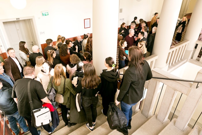 Das Interesse war enorm, viele kamen gar nicht in den Verhandlungssaal.