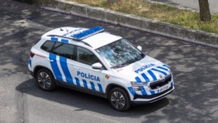 In Portugal hat die Polizei die Leiche einer Frau in ihrer Wohnung entdeckt. Zuvor hatten ...
