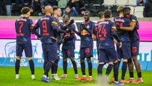Die Spieler von Red Bull Salzburg lagen sich am Sonntag in den Armen. 