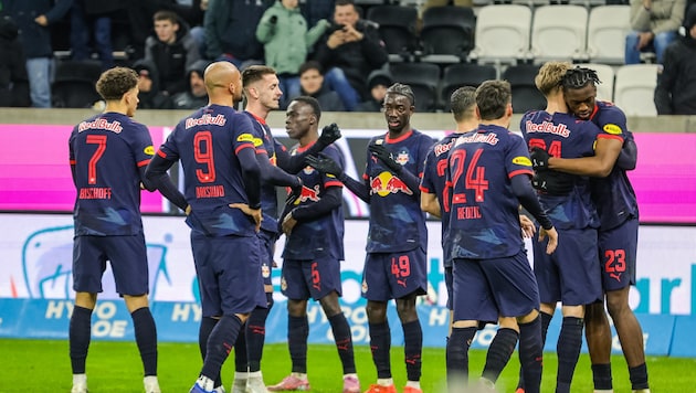 Die Spieler von Red Bull Salzburg lagen sich am Sonntag in den Armen.