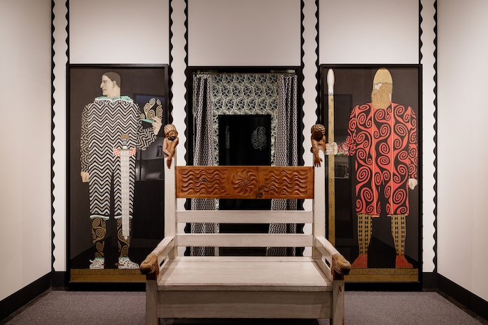 Ferdinand Andris Bank für die XIV. Secession-Ausstellung 1902, flankiert von Carl Otto Czeschkas ...