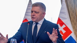 Der slowakische Ministerpräsident Robert Fico hat die Notstromlieferung an die Ukraine stoppen ...