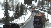 Feuerwehr und Räumdienst befinden sich mittlerweile vor Ort.