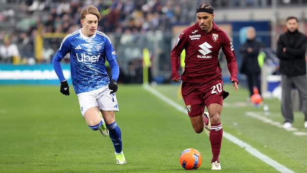 Valentino Lazaro (r.)