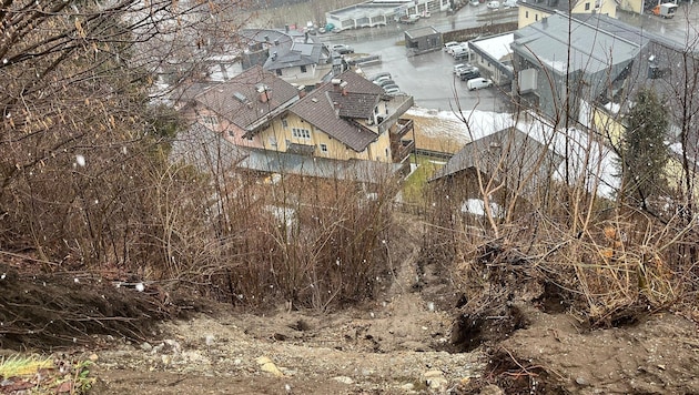 Mitten in der Nacht rutschte der Hang ab.