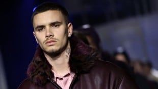 Romeo Beckham bei der London Fashion Week am Laufsteg