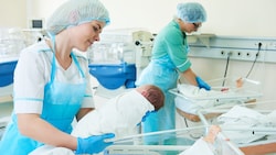 Eine Vielzahl der medizinischen Leistungen übernimmt Wien für NÖ: Die „Krone“ hat die genauen ...