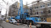 Das Container-Spital am Grund des einstigen Böhler-Spital- Parkhauses nimmt Gestalt an. Als Ziel ...