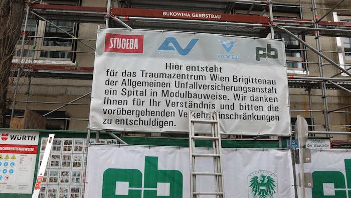 Die Baustelle für das Böhler-Containerspital wird wohl auf Verständnis stoßen, die Baustelle in ...