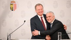 Gouverneur Oleh Kiper (re.) dankte LH Thomas Stelzer beim Besuch für die Unterstützung.