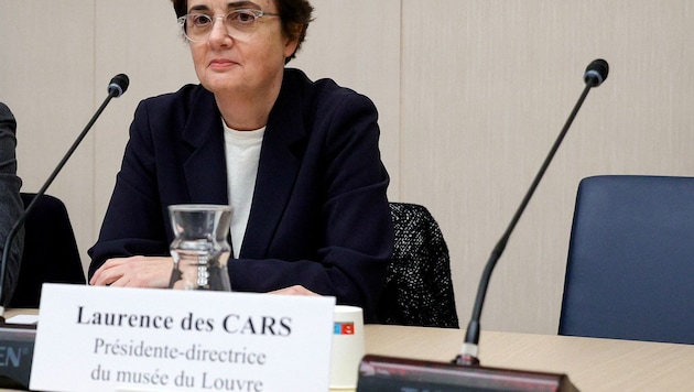 Louvre-Direktorin Laurence des Cars tritt nach den jüngsten Skandalen und Zwischenfällen zurück.