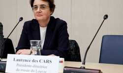 Louvre-Direktorin Laurence des Cars tritt nach den jüngsten Skandalen und Zwischenfällen zurück.