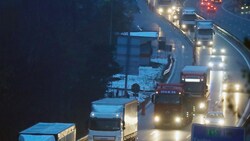 Durch die unfallbedingte Vollsperre kam es auf der Brennerautobahn zu erheblichen Verzögerungen ...