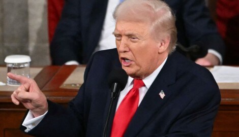 Trump äußerte sich vor dem Abflug nach Texas mit Blick auf ein mögliches militärisches Vorgehen ...