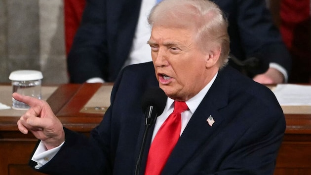 Trump äußerte sich vor dem Abflug nach Texas mit Blick auf ein mögliches militärisches Vorgehen ...