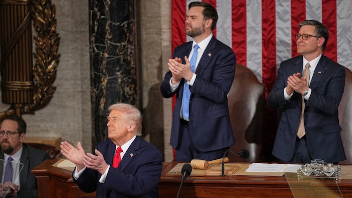 Applause, applause for his words: US President Donald Trump, his vice president JD Vance, and ...