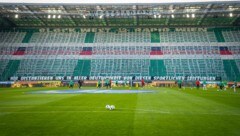 Gegen den WAC blieb der Block West weitgehend leer.