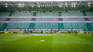 Gegen den WAC blieb der Block West weitgehend leer.