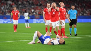 Die FIFA will strenger gegen Spielverzögerungen vorgehen.