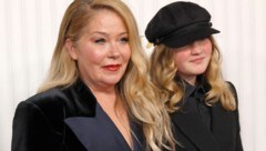Christina Applegate enthüllte nun, dass sie wegen ihrer MS-Erkrankung kaum noch aus dem Bett ...