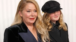 Christina Applegate enthüllte nun, dass sie wegen ihrer MS-Erkrankung kaum noch aus dem Bett ...