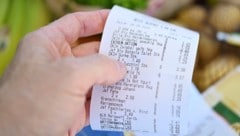 Ein Blick auf die Preise lohnt sich: Trotz gesunkener Kakao-Preise am Weltmarkt sind die Kosten ...