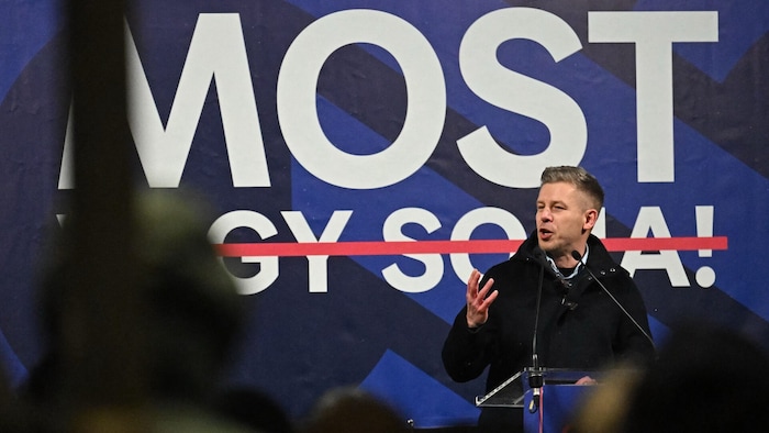 „Jetzt oder nie“ lautet das Motto von Herausforderer Péter Magyar.