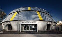 Die Sportstätte ist eine von sechs Rundhallen in Wien