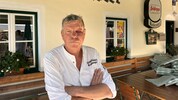 „Kollerwirt“ Tom Soete nach dem Überfall im Sommer 2024.